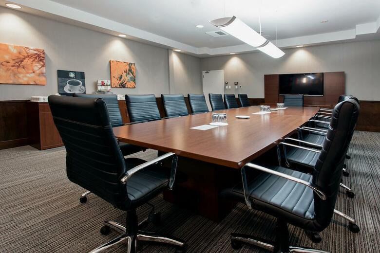 Hotel Holiday Inn Saguenay-convention Center