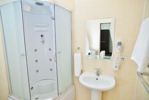 Bed & Breakfast Kristall Hotel