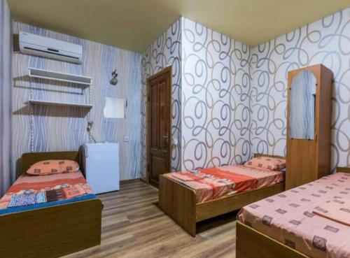 Hostal ???????