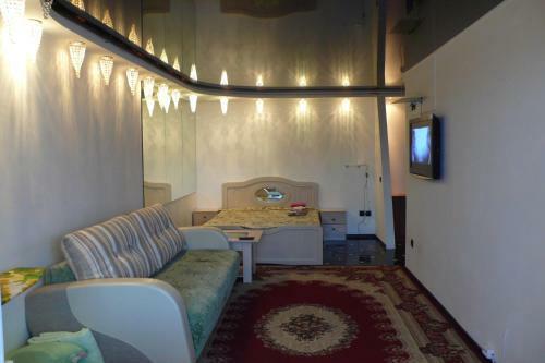 Apartment On Uchiebnaia 8(5)