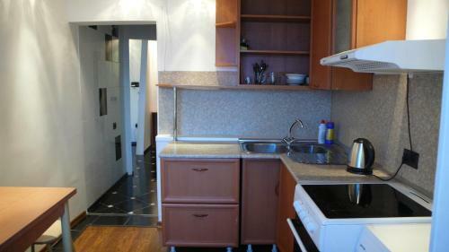Apartment On Uchiebnaia 8(5)