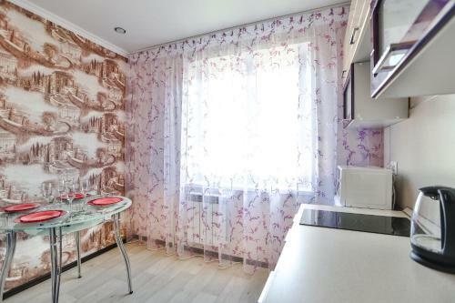 Apartment On Topolinaya 6 | Sutki Life