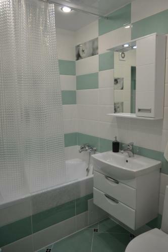 Apartments 40 Let Pobedy 51v