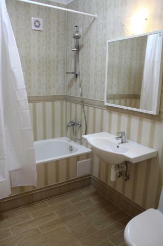 Hostal Assol Guest House