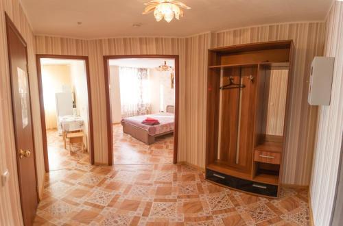 Apartment On Artamonova 6/1