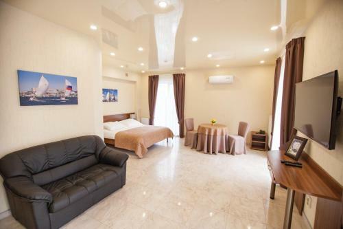 Regatta Hotel