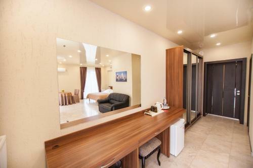 Regatta Hotel