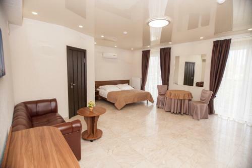 Regatta Hotel