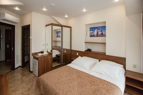 Regatta Hotel