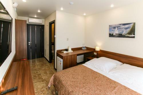 Regatta Hotel