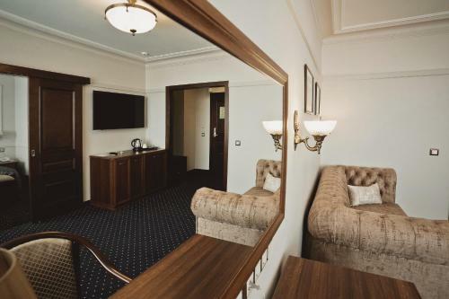 Hotel Oktyabrskaya