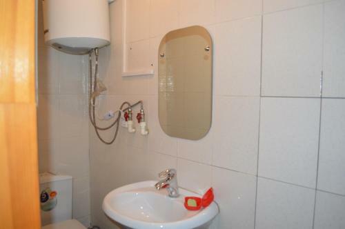 Hostal Kuzya Guest House