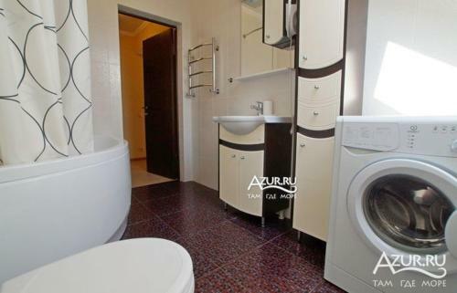 Hostal August Guest House