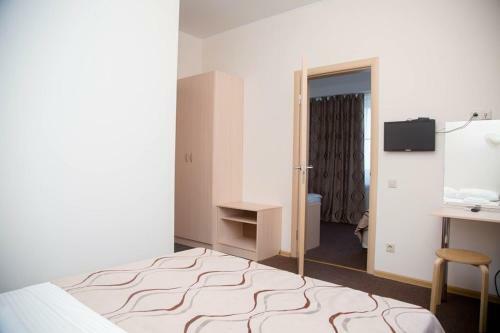 Hostal Iris Guest House