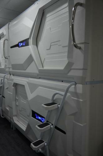 Capsule Hotel Zodiac