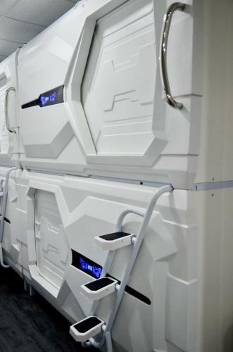 Capsule Hotel Zodiac