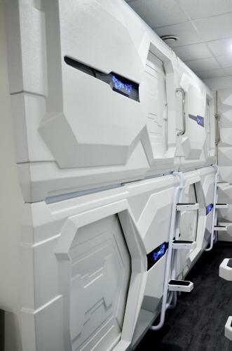 Capsule Hotel Zodiac