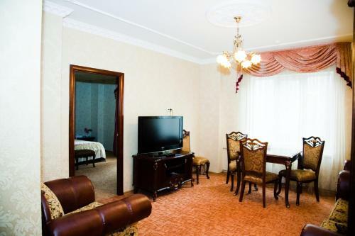Renaissance Hotel
