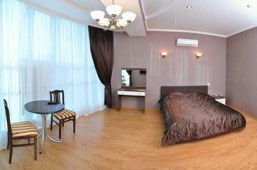 Astra Hotel