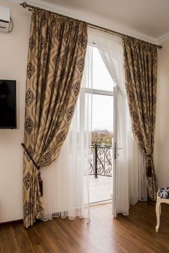 Kristi Hotel