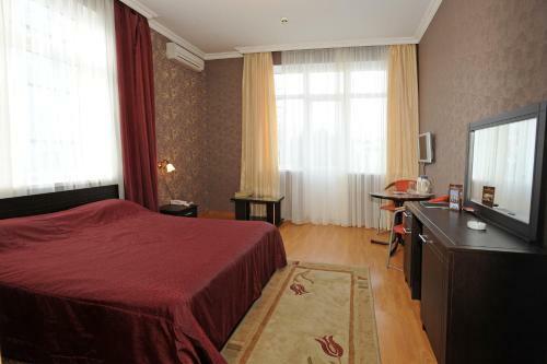 Kosmos Hotel