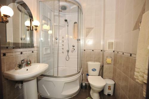Kosmos Hotel