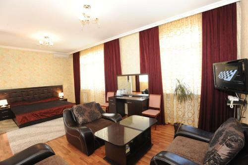 Kosmos Hotel