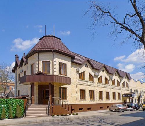 Russ Hotel