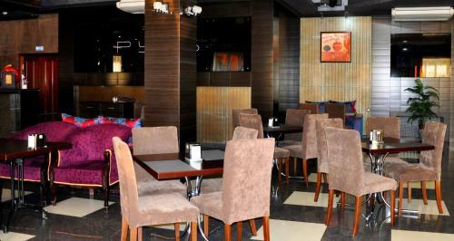 Russ Hotel