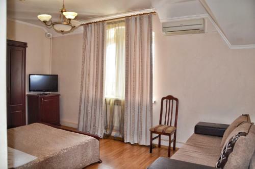 Sun Hotel