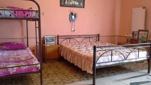 Hostal Guest House On Esenina 4
