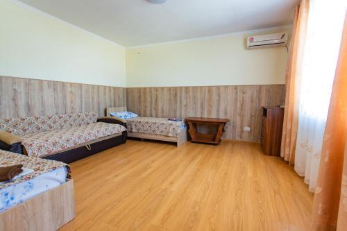 Hostal Guest House On Shmidta 147