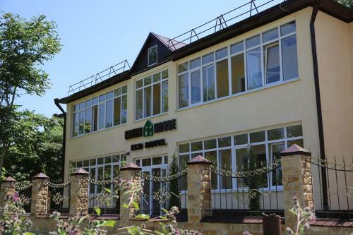 Eco Hotel Green House