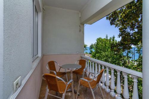 Hostal Zhasmin Guest House