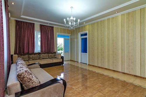Hostal Zhasmin Guest House