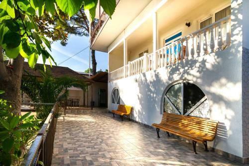 Hostal Zhasmin Guest House