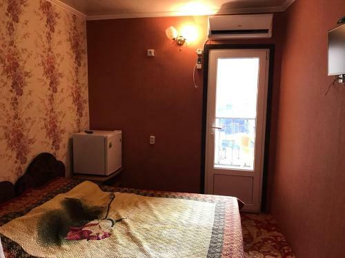 Hostal Azalia Guest House