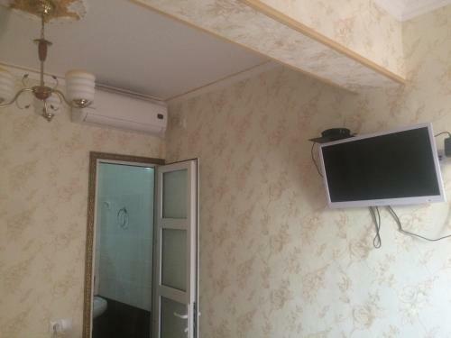 Hostal Azalia Guest House