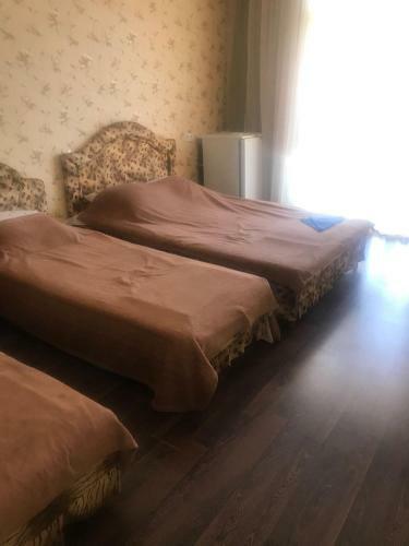 Hostal Azalia Guest House
