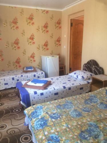 Hostal Azalia Guest House