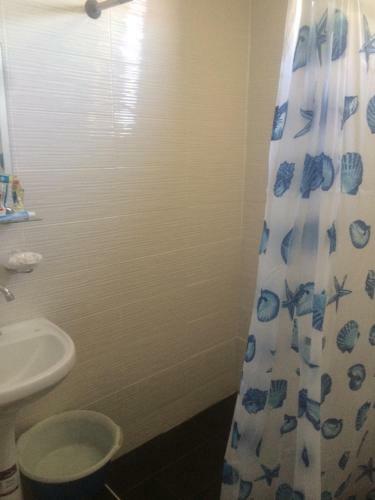 Hostal Azalia Guest House
