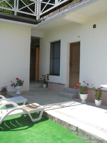 Hostal Guest House Berendei2000