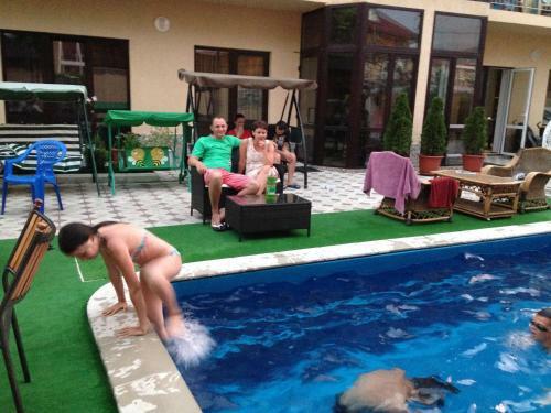 Hostal Guest House 4 Sezona