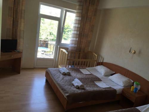 Cosy Hostel On Dekabristov 103b