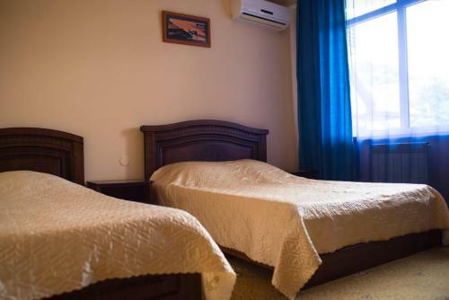 Hostal Guest House Almira