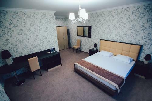 Lastochka Hotel