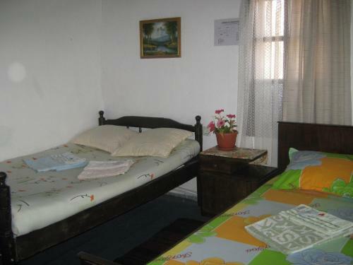 Hostal The Old House Guest House