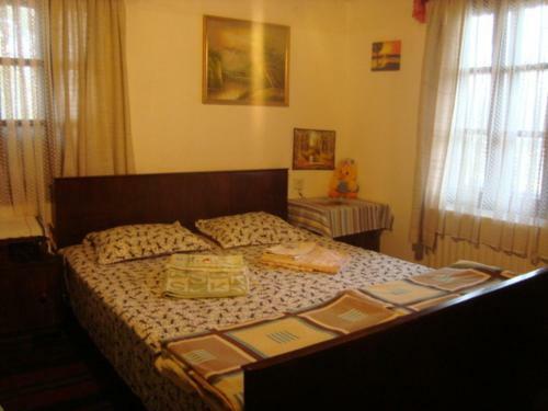 Hostal The Old House Guest House