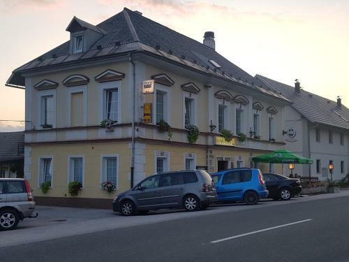 Hostal Guesthouse Osvald