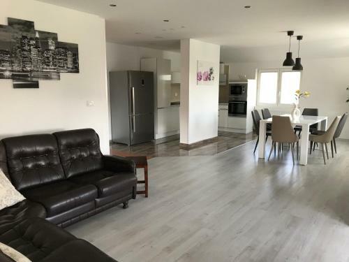 Apartment Jeri Delux
